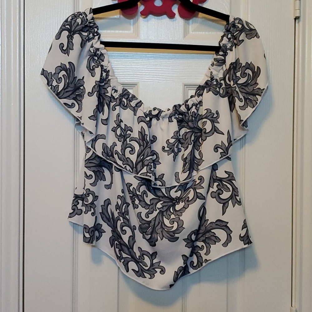 New off shoulder crop top
